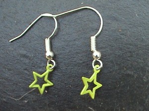 Boucles d'oreilles étoiles vert anis